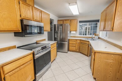 3028 SW Quartz Place, Redmond, OR 97756 - photo 6