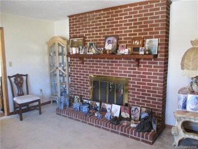418 Dobson Rd, Statesville, NC 28677 - photo 4