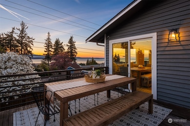 917 9th Ave S, Edmonds, WA 98020 - photo 2