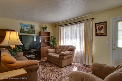 112 W Claremore Dr, Lansing, MI 48911 - photo 5