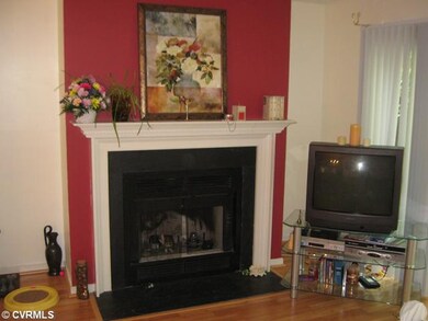 Living Room - Cozy Wood Burning Fireplace