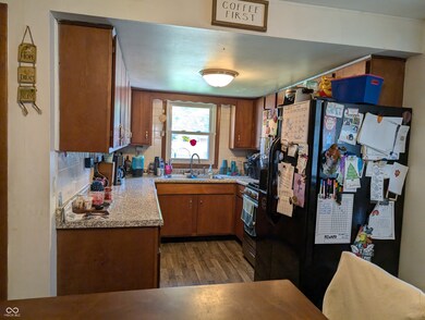 538 Harrison St, Anderson, IN 46012 - photo 6