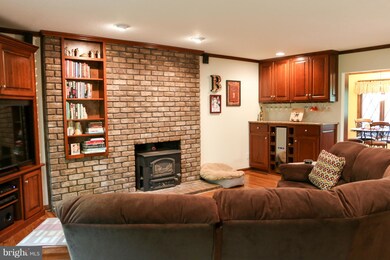 5692 French Ave, Sykesville, MD 21784 - photo 6