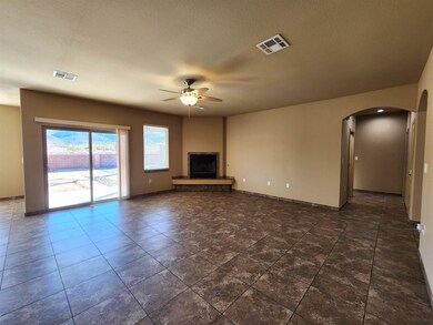 1145 Santiago St, Alamogordo, NM 88310 - photo 4