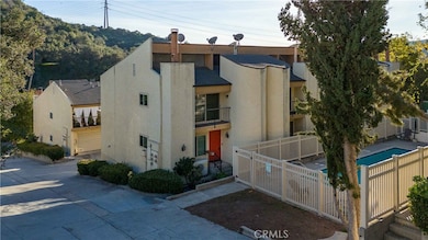 1881 Alpha Rd unit 8, Glendale, CA 91208 - photo 2