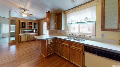 4260 Elm St, Winnemucca, NV 89445 - photo 3