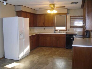 Large Kitchen with Walk-In Pantry and Appliances