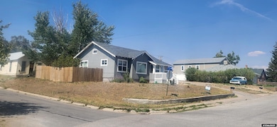 923 W Pine St, Rawlins, WY 82301 - photo 3