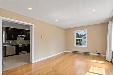 45 Fourth St unit Right, Worcester, MA 01602 - photo 4