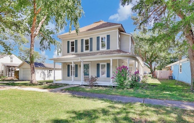 316 S Maple St, Douglass, KS 67039 - photo 2