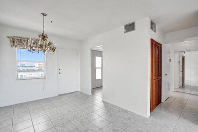 Horizon House Condominiums unit 804, Fort Lauderdale, FL 33304 - photo 4