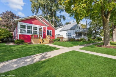 111 4th Street Libertyville, IL 60048