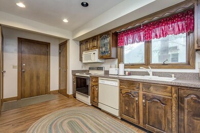 926 Bluffway Drive-9-SMALL