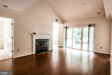 121 Timberbrook Ln unit 304, Gaithersburg, MD 20878 - photo 3