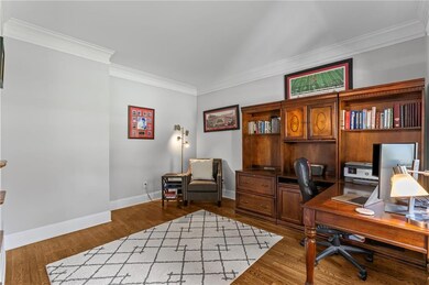 Off entry foyer