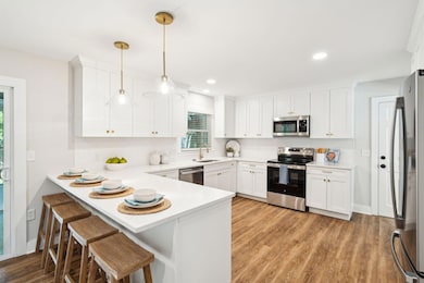 2210NDallertonCir-KeenEyeMarketing-013