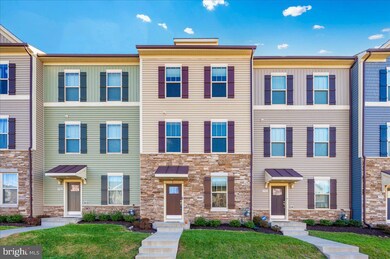 5921 Garden Walk Dr, Frederick, MD 21703 - photo 2