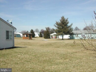 6890 Arbor Ct, Frederick, MD 21703 - photo 2