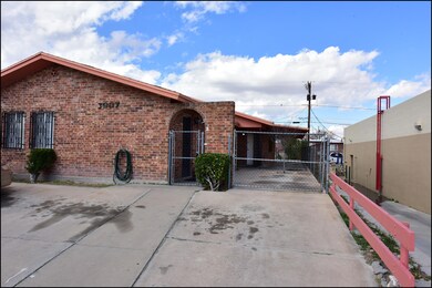 3907 Van Buren Ave unit B, El Paso, TX 79930 - photo 2
