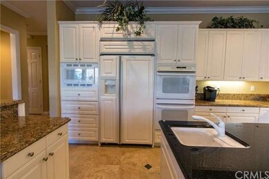 The Kitchen every cook yearns for. Refrigerator, D