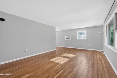 733 Hudson River Rd, Mechanicville, NY 12118 - photo 4