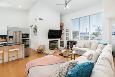 245 Tamarack Ave, Carlsbad, CA 92008 - photo 3