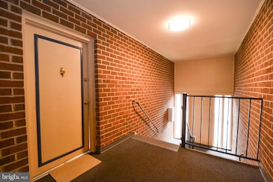 200 Erin Way unit 202, Reisterstown, MD 21136 - photo 2