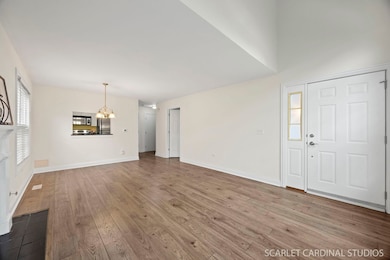 35 Foxcroft Rd unit 123, Naperville, IL 60565 - photo 6