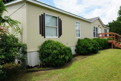 900 Skylark Dr, Granbury, TX 76049 - photo 5