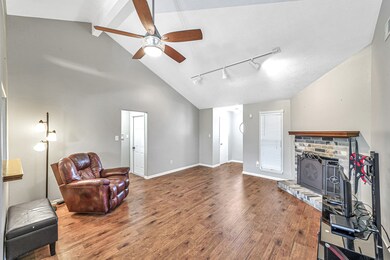 4822 Sandalwood Ave, Rosenberg, TX 77471 - photo 7