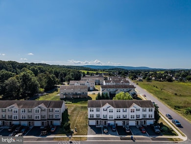 3578 Pinecrest Ct unit 16, Fayetteville, PA 17222 - photo 5