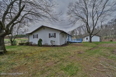 137 Warner Dr, Saylorsburg, PA 18353 - photo 5