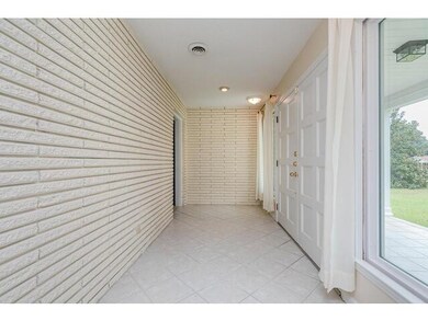 Foyer 1