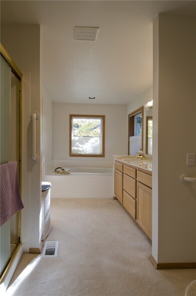 10525 226th St SW, Edmonds, WA 98020 - photo 3