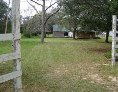 3140 Dean Nursery Rd unit A, Lucedale, MS 39452 - photo 3