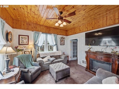 611 S 9th St, Coos Bay, OR 97420 - photo 6