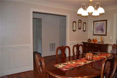 997 E Chamberlin Dr, Asheboro, NC 27205 - photo 5