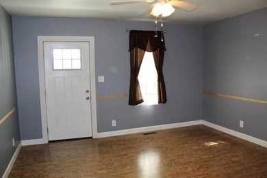 534 W 2nd St, Logan, OH 43138 - photo 5