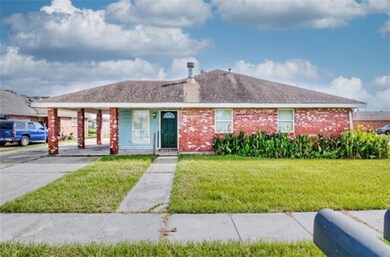 9113 Gladiators St, Chalmette, LA 70043 - photo 2