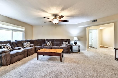 1753 Weatherstone Cir unit 13G6, Monroe, OH 45050 - photo 6