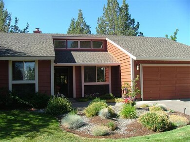 1113 SE Palmwood Ct, Bend, OR 97702 - photo 2