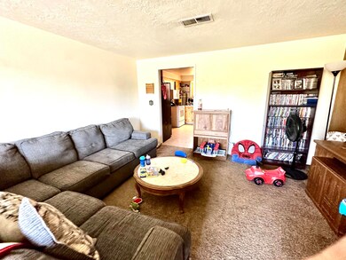 6DEED606-DB66-43BC-8342-4190E451FF8F