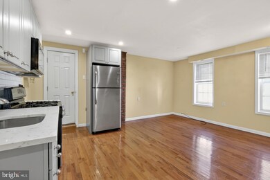 1400 S Chadwick St unit 2, Philadelphia, PA 19146 - photo 2