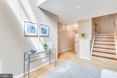 5306 Scottswood Ct, Alexandria, VA 22315 - photo 7