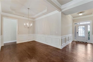 Large dining area to accommodate family and friends