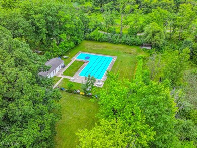 5158 Meadow Wood Blvd, Cleveland, OH 44124 - photo 2