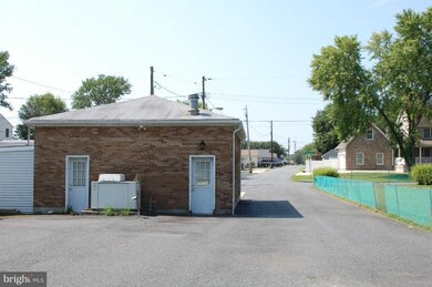 7428 Greenbank Rd, Middle River, MD 21220 - photo 2