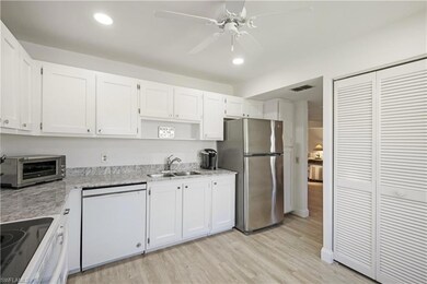 Spacious Kitchen !