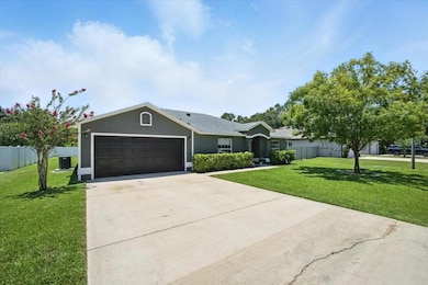 37 Lindsay Dr, Palm Coast, FL 32137 - photo 2