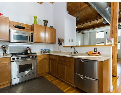 60 Tufts St unit 14, Somerville, MA 02145 - photo 4